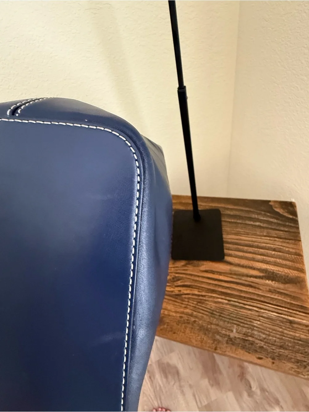 Tory Burch Miller Leather Bucket Tote – Navy Blue